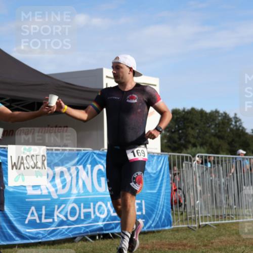 31.08.2025 - Elbe Triathlon Hamburg Strokosch-Dieckow http://msf.ph/oto/8650679 31.08.2025 09:36:22 Laufen 100, 100, 169 meine-sportfotos.de
