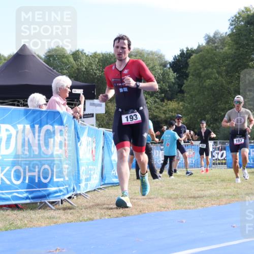31.08.2025 - Elbe Triathlon Hamburg Strokosch-Dieckow http://msf.ph/oto/8650706 31.08.2025 10:26:21 Ziel 193, 197, 221, 274, 389 meine-sportfotos.de