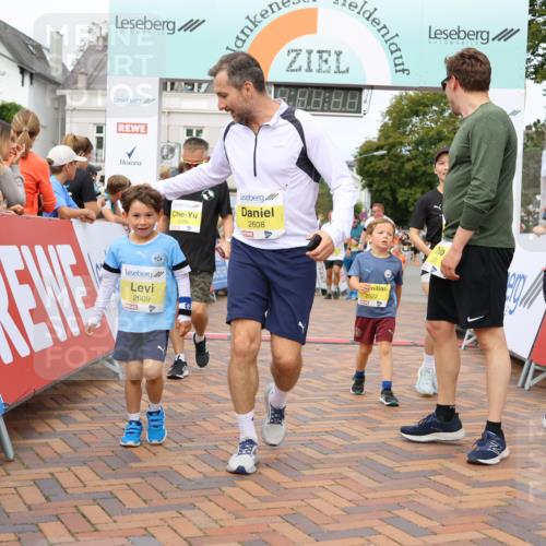 31.08.2025 - 21. Blankeneser Heldenlauf Strokosch-Dieckow http://msf.ph/oto/8650708 31.08.2025 10:36:28 Ziel 2585, 2586, 2739, 2645, 2650, 2744, 2692, 2691, 2608, 2609, 2520, 2522, 2377, 2670, 2674 meine-sportfotos.de