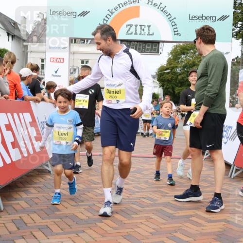 31.08.2025 - 21. Blankeneser Heldenlauf Strokosch-Dieckow http://msf.ph/oto/8650715 31.08.2025 10:36:28 Ziel 2585, 2586, 2739, 2645, 2650, 2744, 2692, 2691, 2608, 2609, 2520, 2522, 2377, 2670, 2674 meine-sportfotos.de