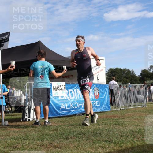 31.08.2025 - Elbe Triathlon Hamburg Strokosch-Dieckow http://msf.ph/oto/8650731 31.08.2025 09:39:11 Laufen 100, 00, 180 meine-sportfotos.de