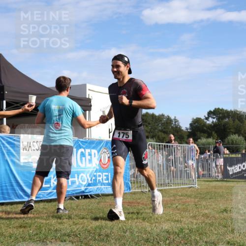 31.08.2025 - Elbe Triathlon Hamburg Strokosch-Dieckow http://msf.ph/oto/8650747 31.08.2025 09:40:22 Laufen 100, 100, 100, 100, 175 meine-sportfotos.de