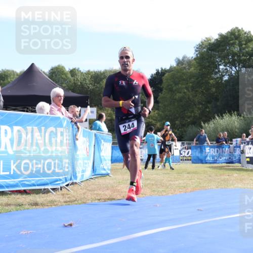 31.08.2025 - Elbe Triathlon Hamburg Strokosch-Dieckow http://msf.ph/oto/8650817 31.08.2025 10:26:38 Ziel 244 meine-sportfotos.de