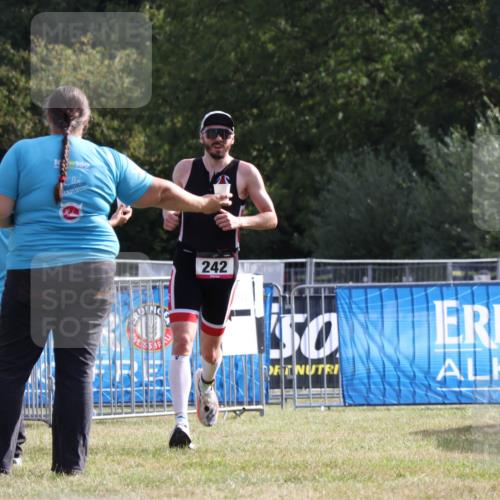 31.08.2025 - Elbe Triathlon Hamburg Strokosch-Dieckow http://msf.ph/oto/8650865 31.08.2025 09:53:49 Laufen 325, 242, 30 meine-sportfotos.de