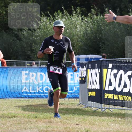 31.08.2025 - Elbe Triathlon Hamburg Strokosch-Dieckow http://msf.ph/oto/8650895 31.08.2025 09:54:18 Laufen 353, 100100, 366 meine-sportfotos.de