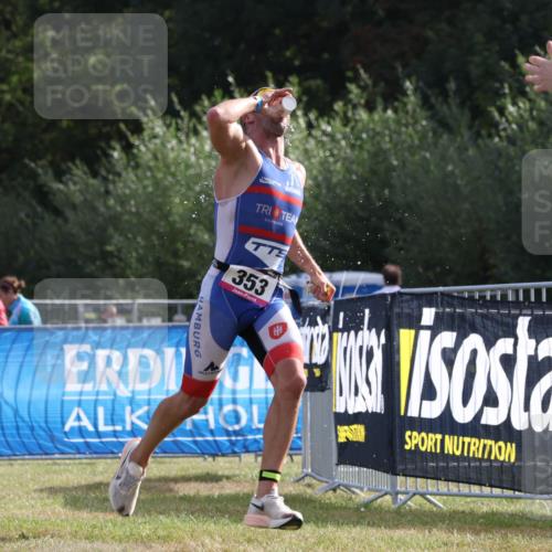 31.08.2025 - Elbe Triathlon Hamburg Strokosch-Dieckow http://msf.ph/oto/8650899 31.08.2025 09:54:19 Laufen 150, 353 meine-sportfotos.de