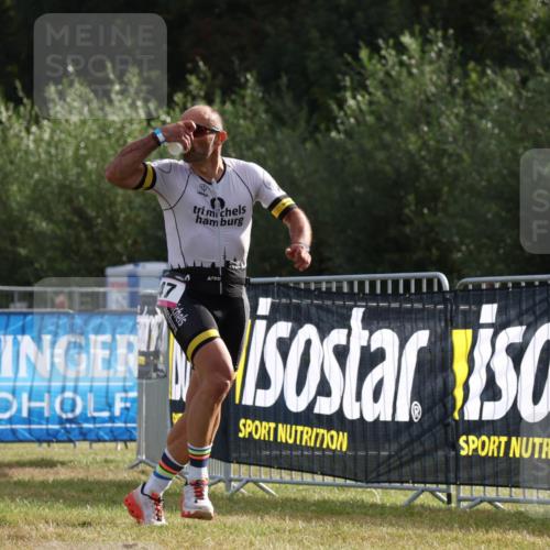 31.08.2025 - Elbe Triathlon Hamburg Strokosch-Dieckow http://msf.ph/oto/8650912 31.08.2025 09:54:32 Laufen 47 meine-sportfotos.de