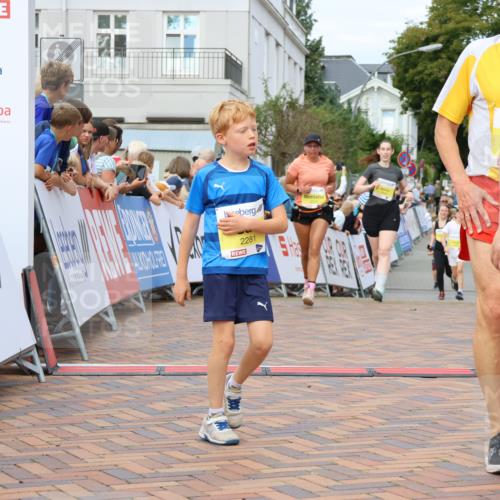 31.08.2025 - 21. Blankeneser Heldenlauf Strokosch-Dieckow http://msf.ph/oto/8650919 31.08.2025 10:36:18 Ziel 2645, 2281, 2282, 2500, 2369, 2377, 2670, 2674 meine-sportfotos.de
