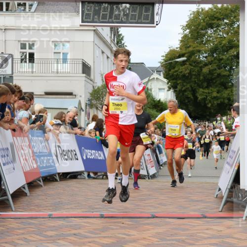 31.08.2025 - 21. Blankeneser Heldenlauf Strokosch-Dieckow http://msf.ph/oto/8650932 31.08.2025 10:36:14 Ziel 2281, 2282, 2500, 2369 meine-sportfotos.de