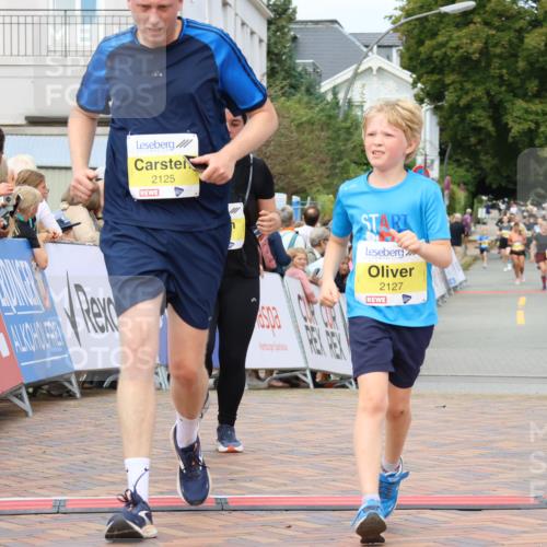 31.08.2025 - 21. Blankeneser Heldenlauf Strokosch-Dieckow http://msf.ph/oto/8650950 31.08.2025 10:35:58 Ziel 2696, 2338, 2316, 2125, 2127, 2400 meine-sportfotos.de
