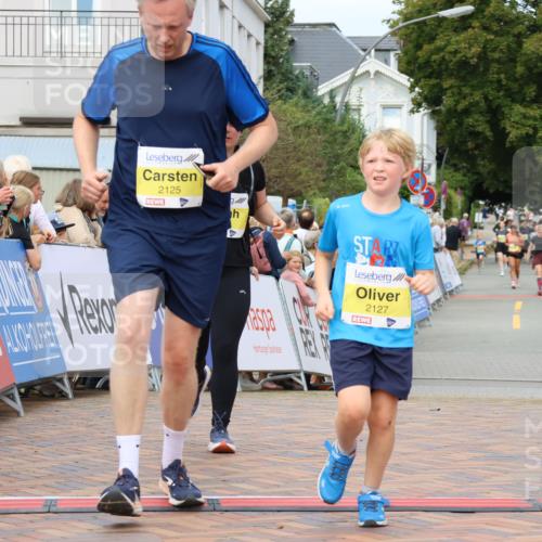 31.08.2025 - 21. Blankeneser Heldenlauf Strokosch-Dieckow http://msf.ph/oto/8650955 31.08.2025 10:35:58 Ziel 2696, 2338, 2316, 2125, 2127, 2400 meine-sportfotos.de