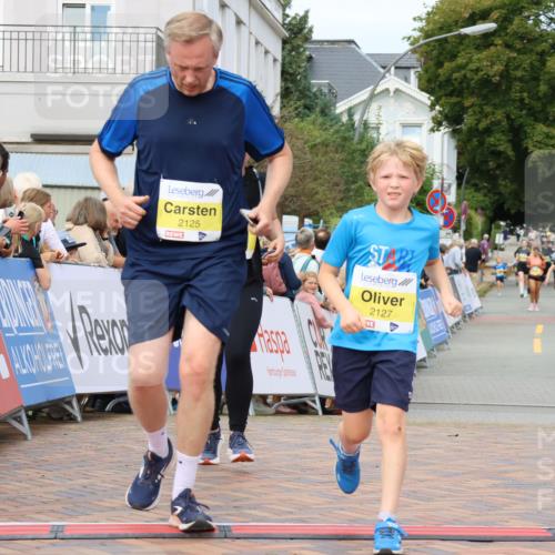 31.08.2025 - 21. Blankeneser Heldenlauf Strokosch-Dieckow http://msf.ph/oto/8650960 31.08.2025 10:35:58 Ziel 2696, 2338, 2316, 2125, 2127, 2400 meine-sportfotos.de