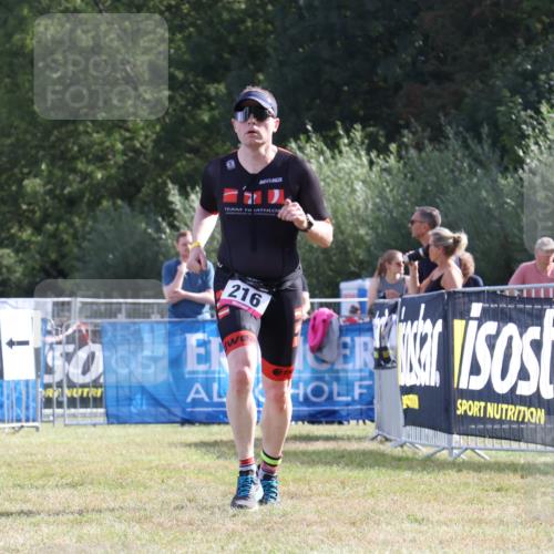 31.08.2025 - Elbe Triathlon Hamburg Strokosch-Dieckow http://msf.ph/oto/8650961 31.08.2025 10:30:45 Ziel 216 meine-sportfotos.de