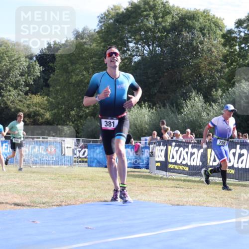 31.08.2025 - Elbe Triathlon Hamburg Strokosch-Dieckow http://msf.ph/oto/8650981 31.08.2025 10:31:24 Ziel 381 meine-sportfotos.de