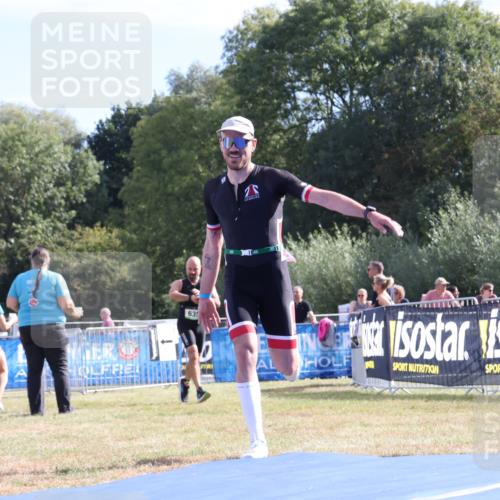 31.08.2025 - Elbe Triathlon Hamburg Strokosch-Dieckow http://msf.ph/oto/8650992 31.08.2025 10:31:34 Ziel 342 meine-sportfotos.de