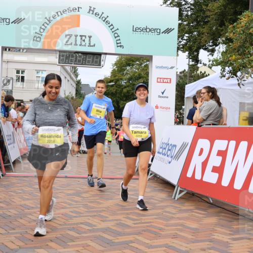 31.08.2025 - 21. Blankeneser Heldenlauf Strokosch-Dieckow http://msf.ph/oto/8651015 31.08.2025 10:35:40 Ziel 2061, 2037, 2107, 2266, 2267, 2622, 2135, 2200, 2289, 2290, 2259, 2258, 2175 meine-sportfotos.de