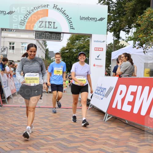 31.08.2025 - 21. Blankeneser Heldenlauf Strokosch-Dieckow http://msf.ph/oto/8651021 31.08.2025 10:35:40 Ziel 2061, 2037, 2107, 2266, 2267, 2622, 2135, 2200, 2289, 2290, 2259, 2258, 2175 meine-sportfotos.de