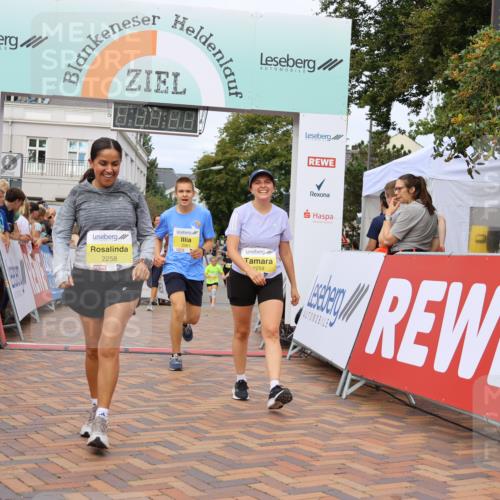 31.08.2025 - 21. Blankeneser Heldenlauf Strokosch-Dieckow http://msf.ph/oto/8651023 31.08.2025 10:35:40 Ziel 2061, 2037, 2107, 2266, 2267, 2622, 2135, 2200, 2289, 2290, 2259, 2258, 2175 meine-sportfotos.de