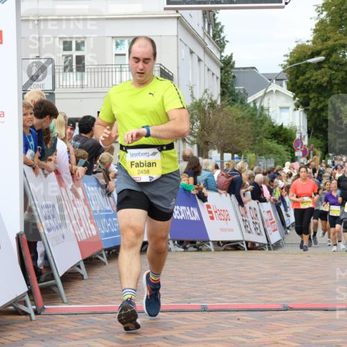 31.08.2025 - 21. Blankeneser Heldenlauf Strokosch-Dieckow http://msf.ph/oto/8651060 31.08.2025 10:35:28 Ziel 2623, 2458, 2283 meine-sportfotos.de