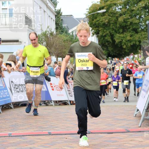 31.08.2025 - 21. Blankeneser Heldenlauf Strokosch-Dieckow http://msf.ph/oto/8651063 31.08.2025 10:35:26 Ziel 2623, 2458, 2054, 2242, 2283 meine-sportfotos.de