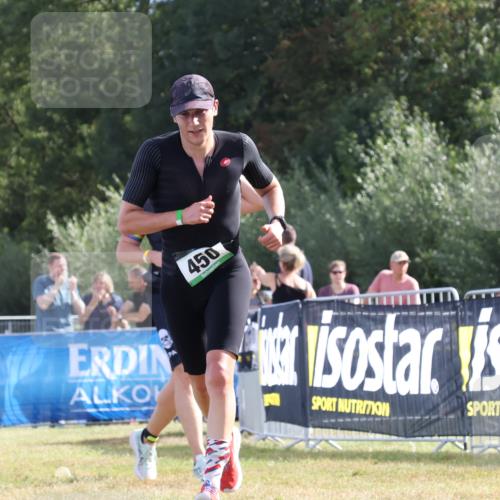 31.08.2025 - Elbe Triathlon Hamburg Strokosch-Dieckow http://msf.ph/oto/8651087 31.08.2025 10:35:42 Ziel 450 meine-sportfotos.de