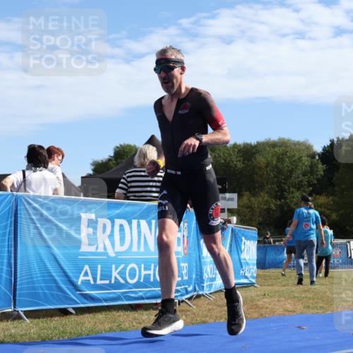 31.08.2025 - Elbe Triathlon Hamburg Strokosch-Dieckow http://msf.ph/oto/8651102 31.08.2025 10:36:13 Ziel 165, 214 meine-sportfotos.de