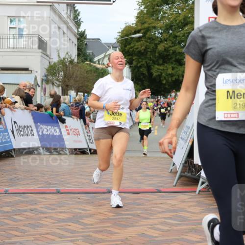 31.08.2025 - 21. Blankeneser Heldenlauf Strokosch-Dieckow http://msf.ph/oto/8651135 31.08.2025 10:35:05 Ziel 2198, 2466, 2547 meine-sportfotos.de