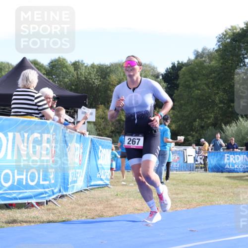 31.08.2025 - Elbe Triathlon Hamburg Strokosch-Dieckow http://msf.ph/oto/8651152 31.08.2025 10:37:53 Ziel 222, 245, 267 meine-sportfotos.de