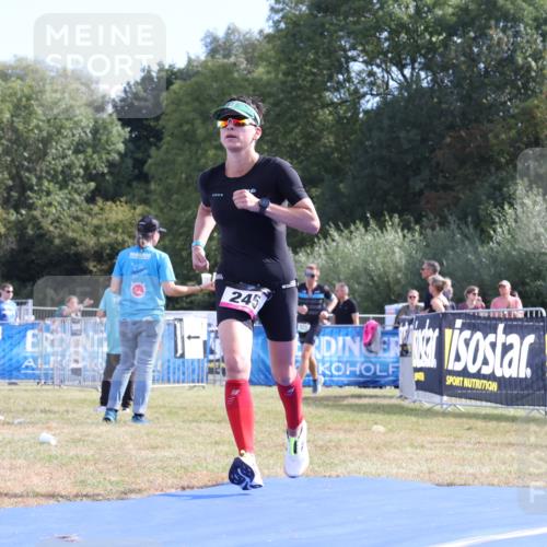 31.08.2025 - Elbe Triathlon Hamburg Strokosch-Dieckow http://msf.ph/oto/8651157 31.08.2025 10:37:59 Ziel 245, 267 meine-sportfotos.de