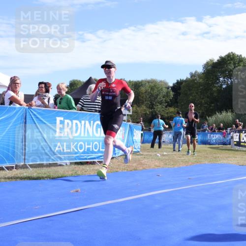 31.08.2025 - Elbe Triathlon Hamburg Strokosch-Dieckow http://msf.ph/oto/8651184 31.08.2025 10:39:35 Ziel 258, 318 meine-sportfotos.de