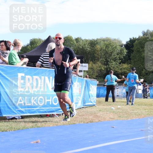 31.08.2025 - Elbe Triathlon Hamburg Strokosch-Dieckow http://msf.ph/oto/8651189 31.08.2025 10:39:37 Ziel 258, 318 meine-sportfotos.de