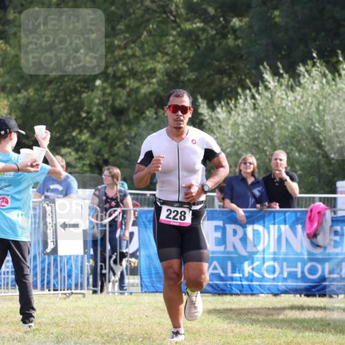 31.08.2025 - Elbe Triathlon Hamburg Strokosch-Dieckow http://msf.ph/oto/8651195 31.08.2025 10:39:50 Ziel 228, 325 meine-sportfotos.de
