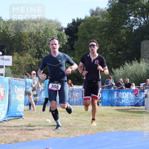31.08.2025 - Elbe Triathlon Hamburg Strokosch-Dieckow http://msf.ph/oto/8651219 31.08.2025 10:40:51 Ziel 308, 341 meine-sportfotos.de