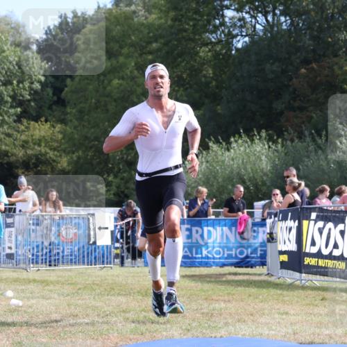 31.08.2025 - Elbe Triathlon Hamburg Strokosch-Dieckow http://msf.ph/oto/8651245 31.08.2025 10:42:10 Ziel 246, 265, 596 meine-sportfotos.de