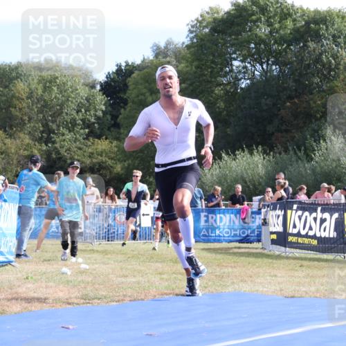 31.08.2025 - Elbe Triathlon Hamburg Strokosch-Dieckow http://msf.ph/oto/8651247 31.08.2025 10:42:11 Ziel 246, 265, 596 meine-sportfotos.de