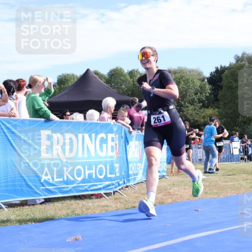 31.08.2025 - Elbe Triathlon Hamburg Strokosch-Dieckow http://msf.ph/oto/8651268 31.08.2025 10:42:44 Ziel 261 meine-sportfotos.de