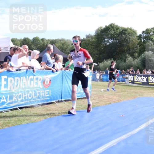 31.08.2025 - Elbe Triathlon Hamburg Strokosch-Dieckow http://msf.ph/oto/8651304 31.08.2025 10:44:24 Ziel 260, 392 meine-sportfotos.de