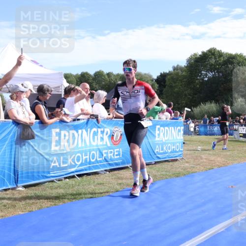 31.08.2025 - Elbe Triathlon Hamburg Strokosch-Dieckow http://msf.ph/oto/8651306 31.08.2025 10:44:25 Ziel 260, 392 meine-sportfotos.de