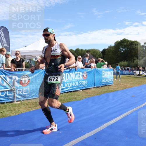 31.08.2025 - Elbe Triathlon Hamburg Strokosch-Dieckow http://msf.ph/oto/8651340 31.08.2025 10:44:57 Ziel 367, 672 meine-sportfotos.de