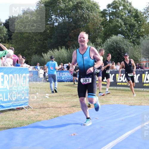 31.08.2025 - Elbe Triathlon Hamburg Strokosch-Dieckow http://msf.ph/oto/8651345 31.08.2025 10:45:15 Ziel 383, 532 meine-sportfotos.de