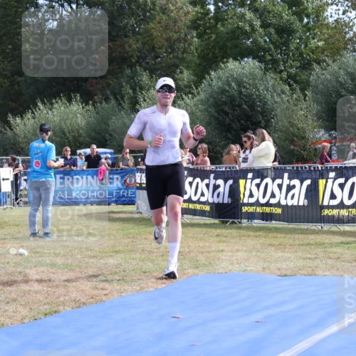 31.08.2025 - Elbe Triathlon Hamburg Strokosch-Dieckow http://msf.ph/oto/8651372 31.08.2025 10:46:10 Ziel 436 meine-sportfotos.de