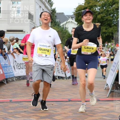 31.08.2025 - 21. Blankeneser Heldenlauf Strokosch-Dieckow http://msf.ph/oto/8651376 31.08.2025 10:29:37 Ziel 2491, 2578, 2614, 2615, 2426, 2684, 2538, 2558, 2277 meine-sportfotos.de