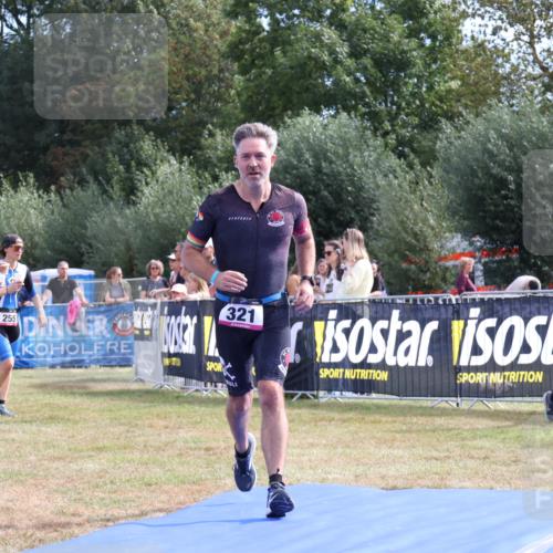 31.08.2025 - Elbe Triathlon Hamburg Strokosch-Dieckow http://msf.ph/oto/8651379 31.08.2025 10:46:29 Ziel 321 meine-sportfotos.de