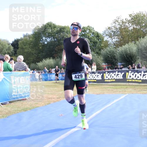 31.08.2025 - Elbe Triathlon Hamburg Strokosch-Dieckow http://msf.ph/oto/8651387 31.08.2025 10:46:40 Ziel 268, 429 meine-sportfotos.de