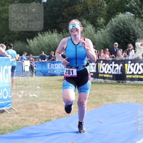 31.08.2025 - Elbe Triathlon Hamburg Strokosch-Dieckow http://msf.ph/oto/8651404 31.08.2025 10:46:55 Ziel 281, 376 meine-sportfotos.de