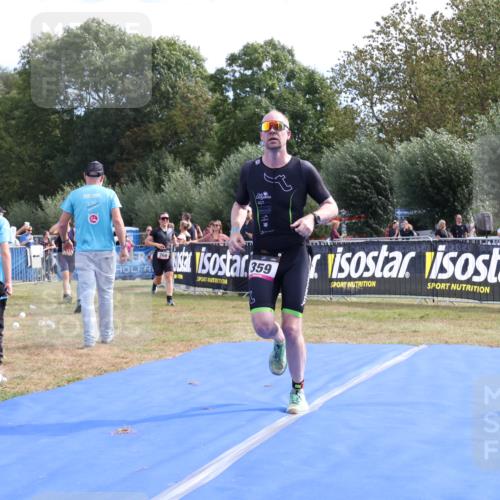 31.08.2025 - Elbe Triathlon Hamburg Strokosch-Dieckow http://msf.ph/oto/8651455 31.08.2025 10:47:48 Ziel 266, 359 meine-sportfotos.de