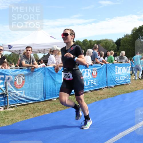31.08.2025 - Elbe Triathlon Hamburg Strokosch-Dieckow http://msf.ph/oto/8651463 31.08.2025 10:47:54 Ziel 266, 359, 507 meine-sportfotos.de