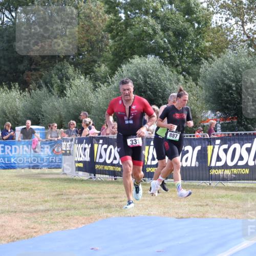 31.08.2025 - Elbe Triathlon Hamburg Strokosch-Dieckow http://msf.ph/oto/8651472 31.08.2025 10:48:13 Ziel 331, 529 meine-sportfotos.de