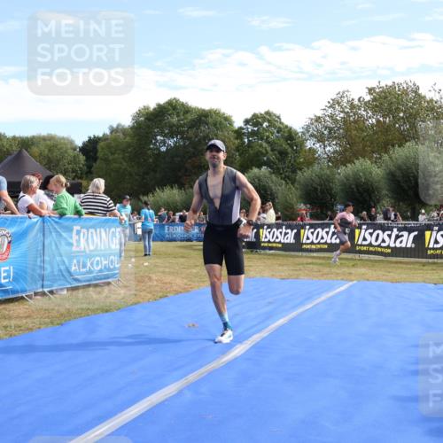 31.08.2025 - Elbe Triathlon Hamburg Strokosch-Dieckow http://msf.ph/oto/8651482 31.08.2025 10:48:20 Ziel 331, 529 meine-sportfotos.de