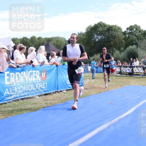 31.08.2025 - Elbe Triathlon Hamburg Strokosch-Dieckow http://msf.ph/oto/8651491 31.08.2025 10:48:32 Ziel 385, 386 meine-sportfotos.de